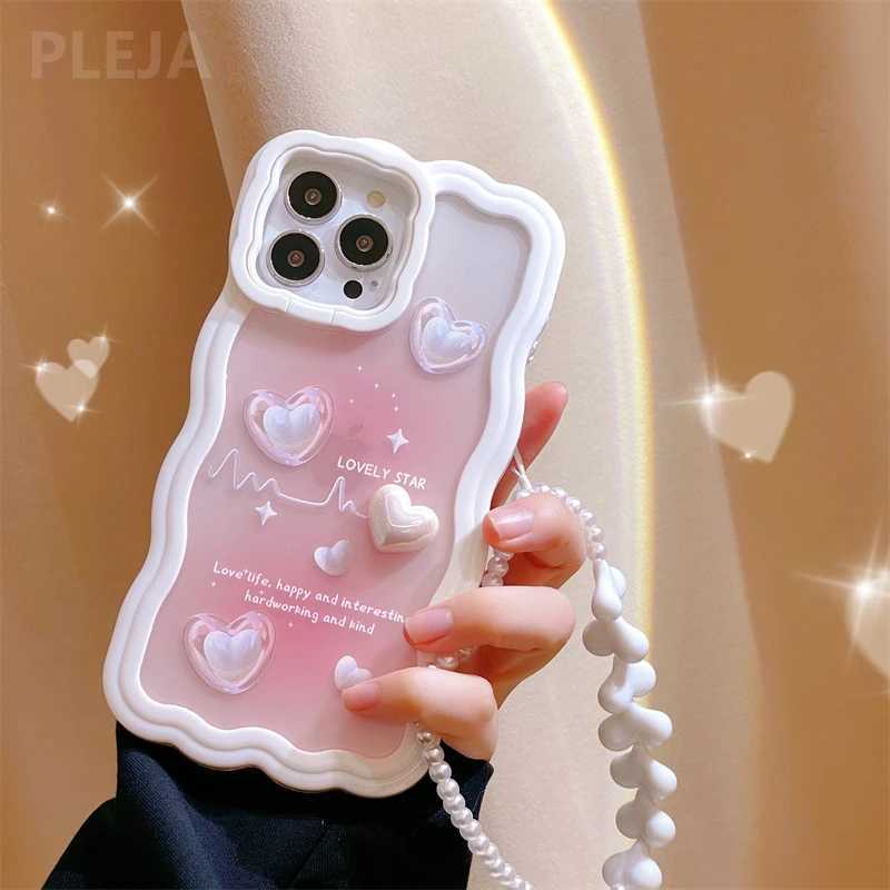 Cas de téléphones portables Luxury 3D COEUR AIMER COEUR PERL BRACELET TÉLÉPHONE DU BRACELET POUR IPHIPH 14 13 12 11 PRO MAX XR XS MAX X MIGN LENS Lens Stand Protection Cover J240418