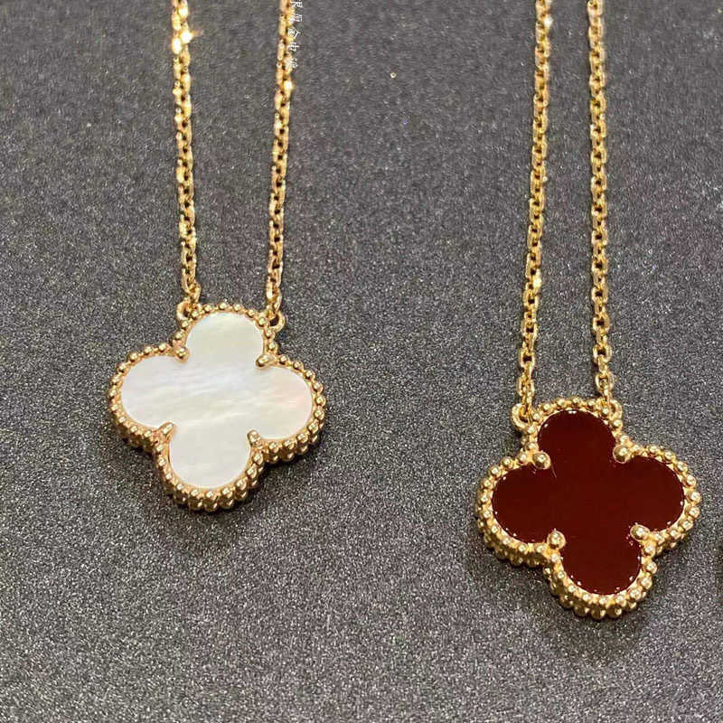 Designer Brand Van Four Leaf Grass Necklace Female 18k Rose Gold Lucky Pendant White Fritillaria Red Jade Chalcedony Collar Chain for Girlfriend