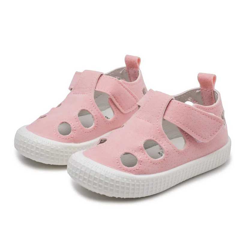 Сандалии сандалии детские сандалии летние новая мягкая подошва для мальчика повседневная обувь Полога для девочек спортивная обувь дышащая детская обувь Zapatos Nia 240419
