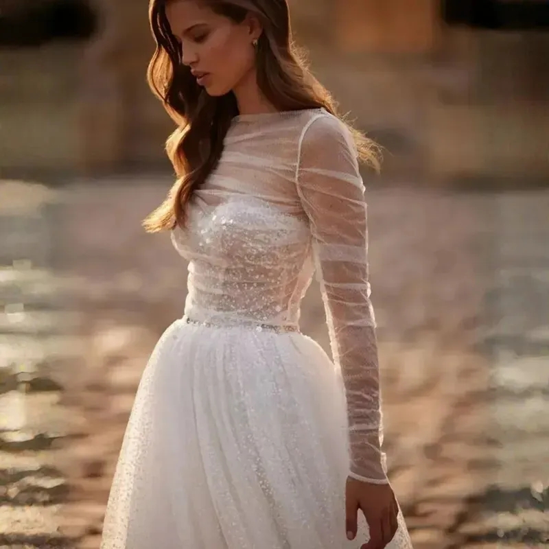Cekinowe sukienki ślubne tiulowe z zdejmowaną peleryną owijają długie rękawy romantyczne linię boho ślubne suknie ślubne