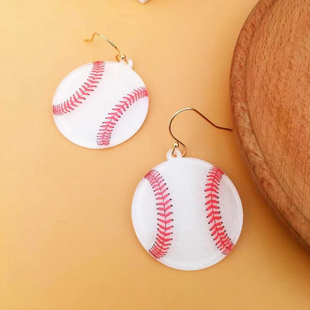 Autres sports de balle exagérés en acrylique Multi-coulor Series Moucles d'oreilles pour les fans des femmes portent des boucles d'oreilles quotidiennes 240419