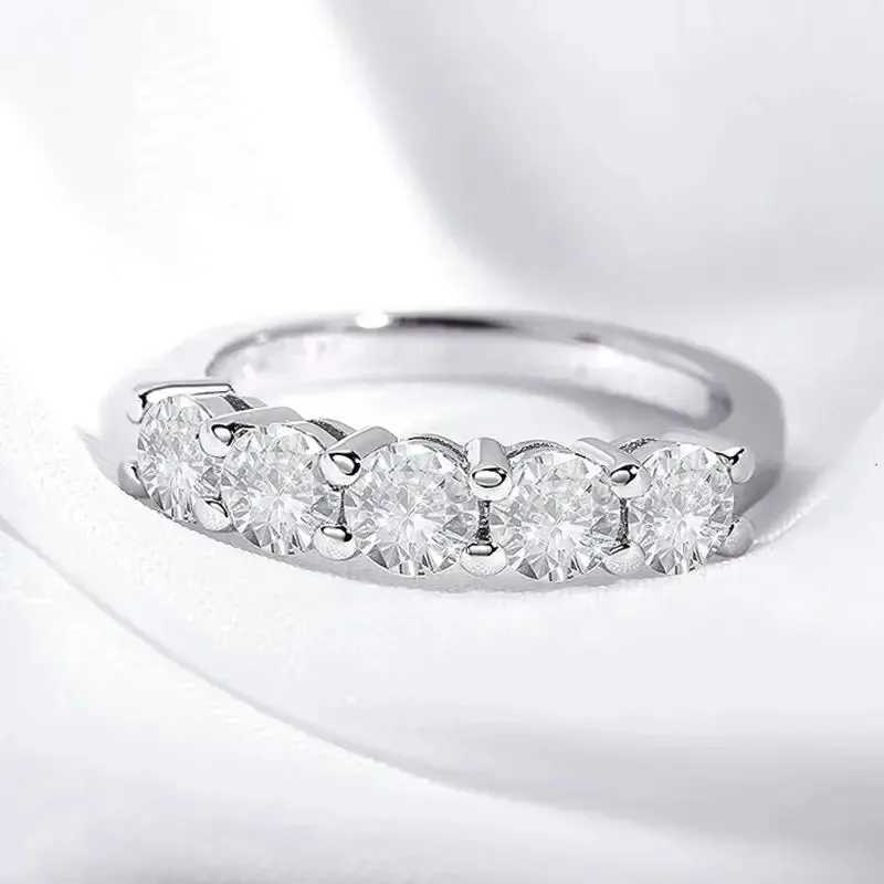 Anello solitario gdmy gold bianco colorato d 4mm anello moissanite donne abbinamento in pietra da 1,5 ct match bride bride s925 sterling argento grave d240419