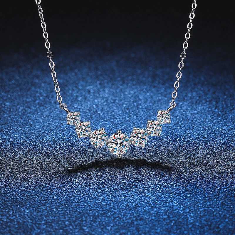 Pendant Necklaces Full Moissanite Diamond Necklace for Women 925 Sterling Sliver with Plated White Gold Neck Pendent Wedding Fine Jewely 240419