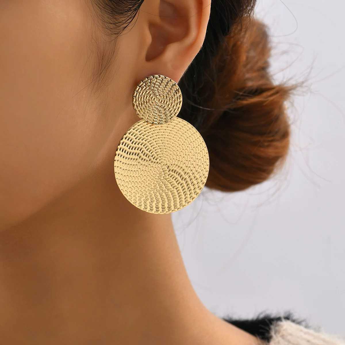 Andere Arette de Mujer Bohemia Trendy Geometrische Metallrunde Ohrringe für Frauen Mode Hochzeit Schmuck 240419