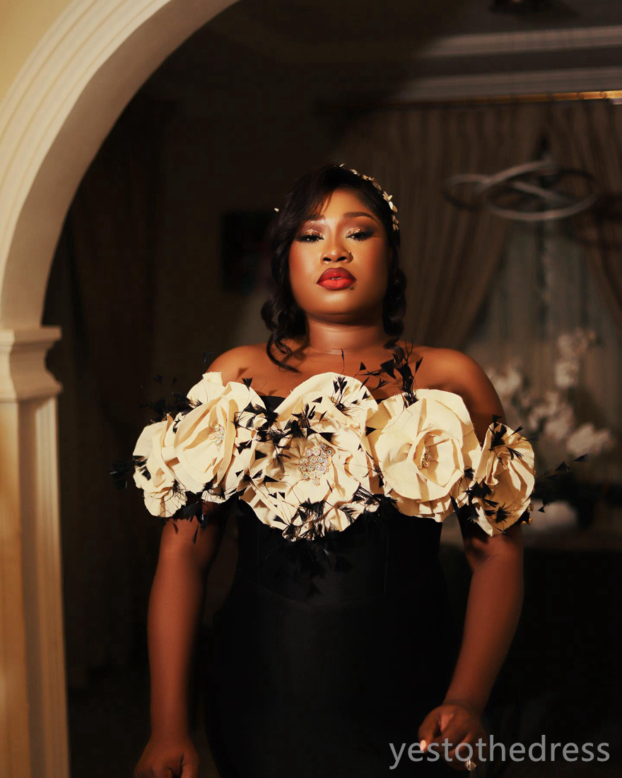 2024プラスサイズの黒人女性のためのプロムドレスオフショルダーイブニングドレス特別な機会のための手作り花ラインストーン装飾された誕生日ドレスAM713