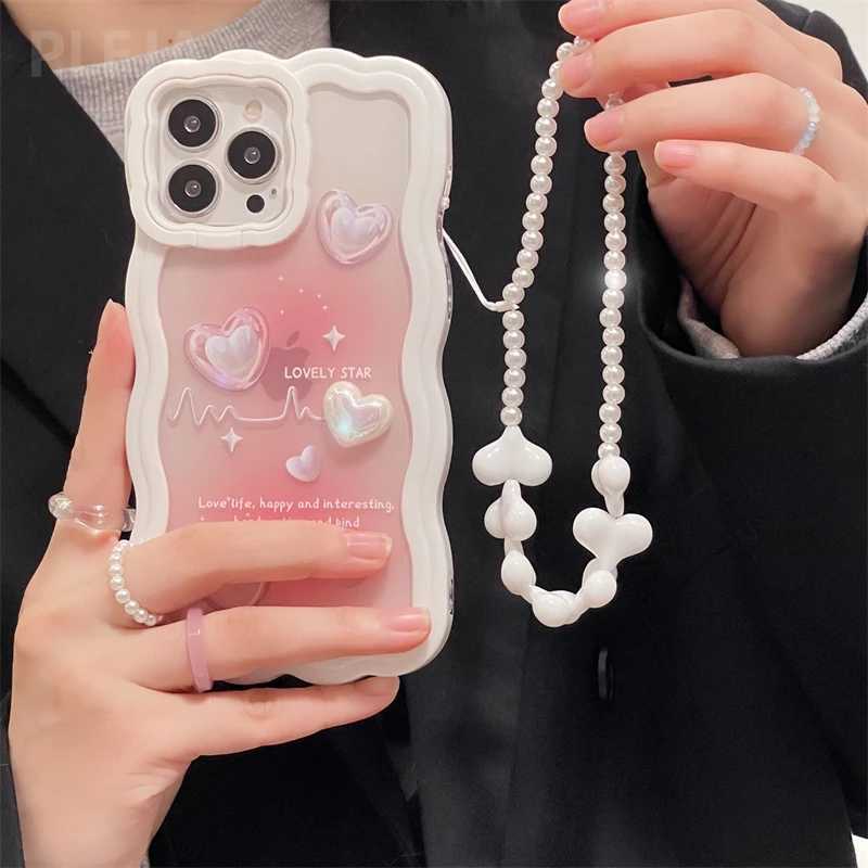 Cas de téléphones portables Luxury 3D COEUR AIMER COEUR PERL BRACELET TÉLÉPHONE DU BRACELET POUR IPHIPH 14 13 12 11 PRO MAX XR XS MAX X MIGN LENS Lens Stand Protection Cover J240418