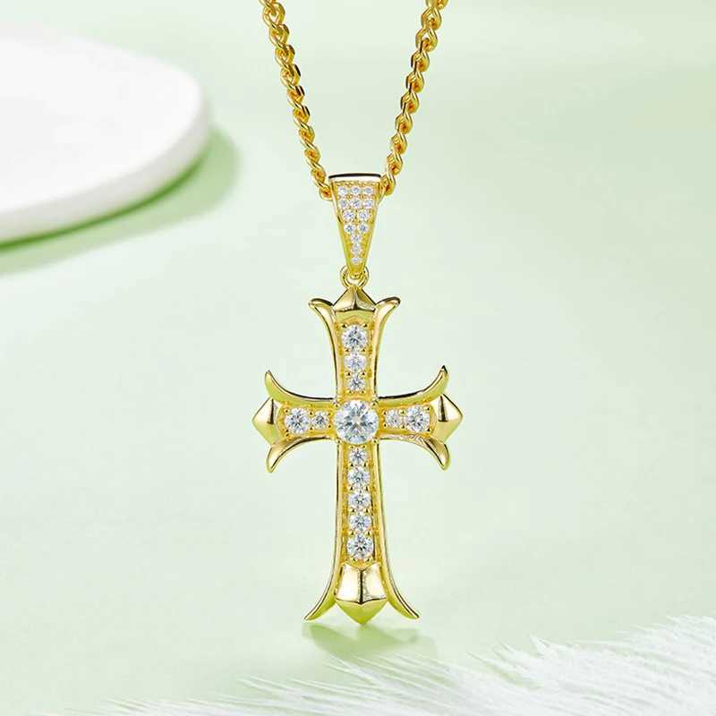 Pendant Necklaces 925 Sterling Silver 0.5 Ct Moissanites Pendants Classic Woman Yellow Gold Necklace Chain 45cm Fine Jewelry 240419