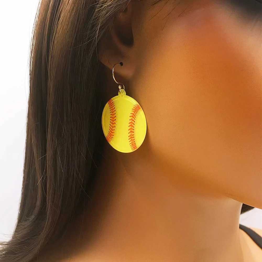 Autres sports de balle exagérés en acrylique Multi-coulor Series Moucles d'oreilles pour les fans des femmes portent des boucles d'oreilles quotidiennes 240419