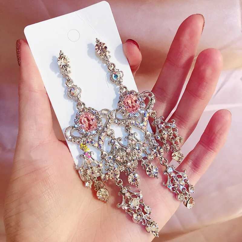 Andra MWSONYA NYA VINTAGE Luxury Red Heart Crystal Dangle örhängen för kvinnor Elegant Rhinestone Tassel Party Jewelry 240419