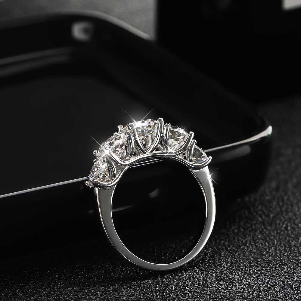 Pierścienie ślubne Knobspin 5 Kamienie 3.6c D Color Moissanite Pierścienie dla kobiet błyszczące diamenty z certyfikatami 925 Sterling Sliver Wedding Pierłoda 240419