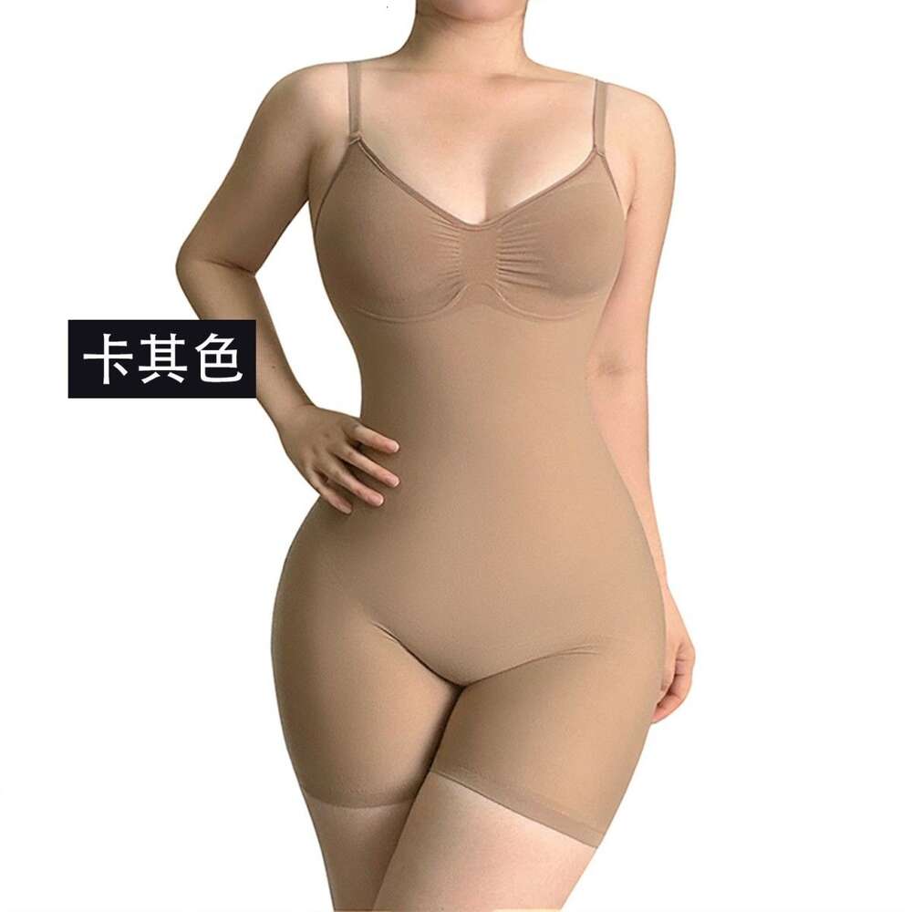 Le même shapewear monobloc de Sims Kardashian avec des coins plats ouverts entrejambe.Contraction post-partum, réduction de la taille, apparence mincerante et mise en forme du petit ventre