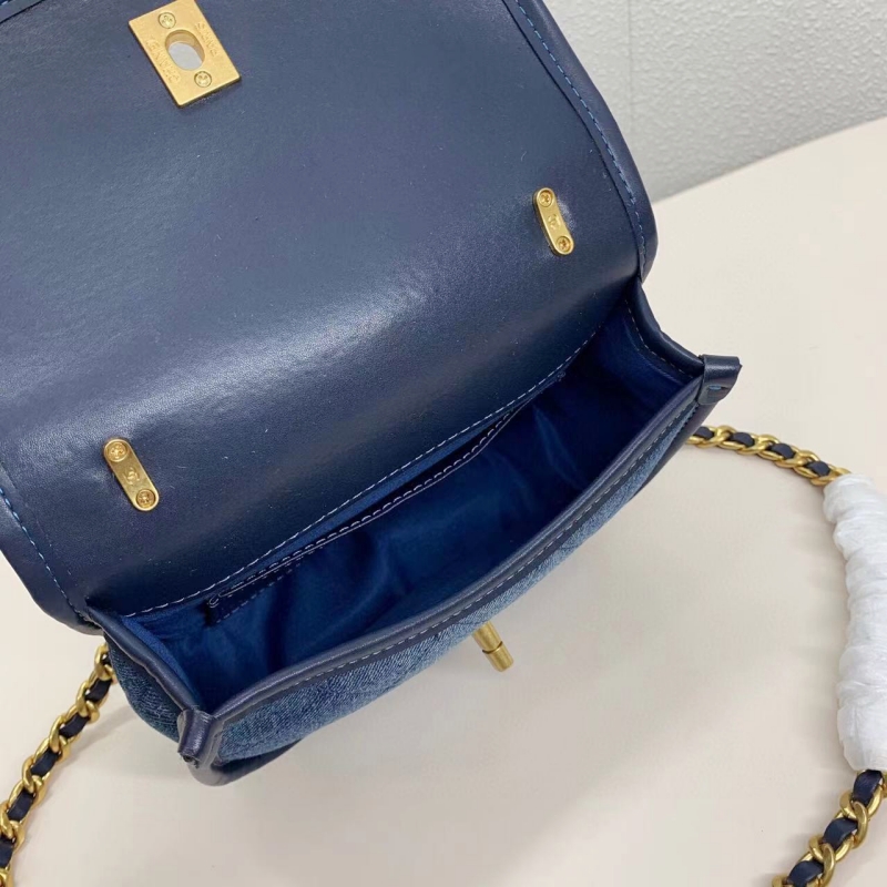 Designer Donne da sella da sella con fibbiano Modello di ricamo da ricamo in tela Borsa a tracolla in metallo Borsa di moda squisita Diamond Controllo Borsa di design