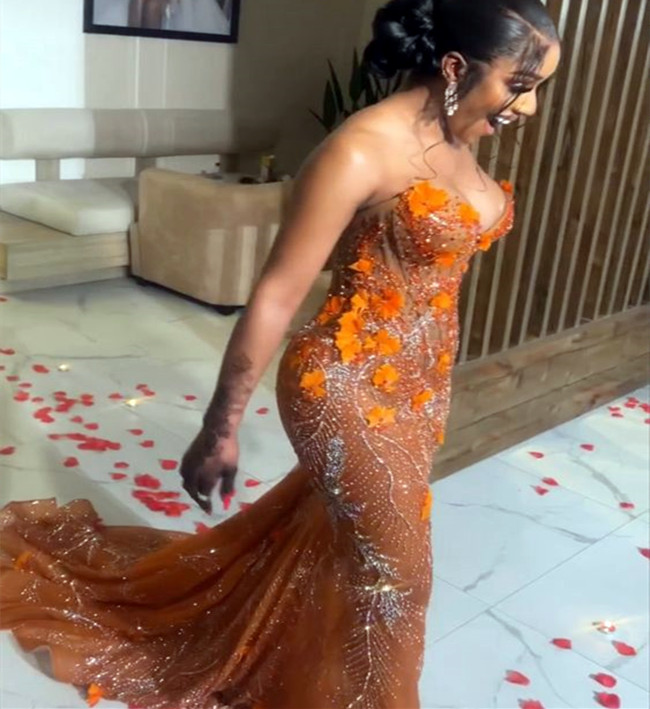 2024 Arabe Aso Ebi Orange Illusion Sirène Sirène des robes de bal Cristaux en dentelle Cristaux longs Soirée Fête formelle Deuxième anniversaire Robes de réception Robes ZJ474