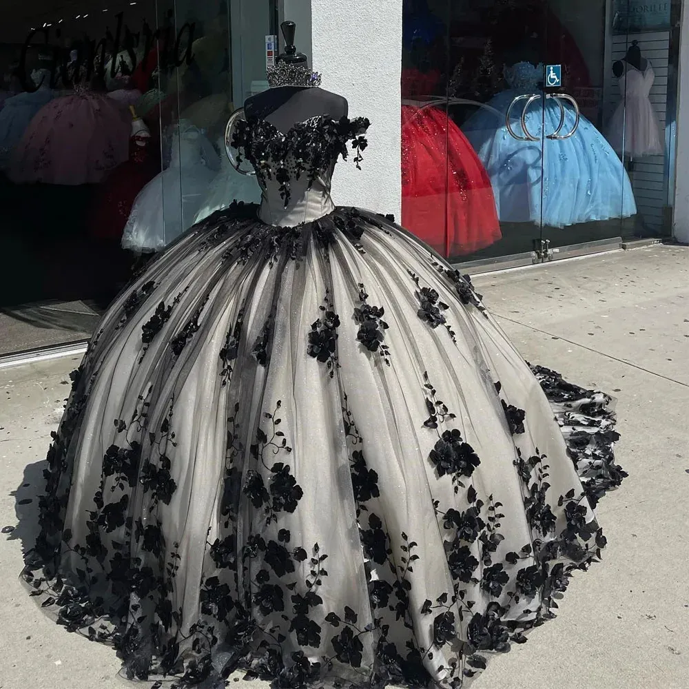 Black Princess Ball Gown Quinceanera klänningar från axelspetsapplikationer pärlor vestidos de 15 anos söt 16: e klänning