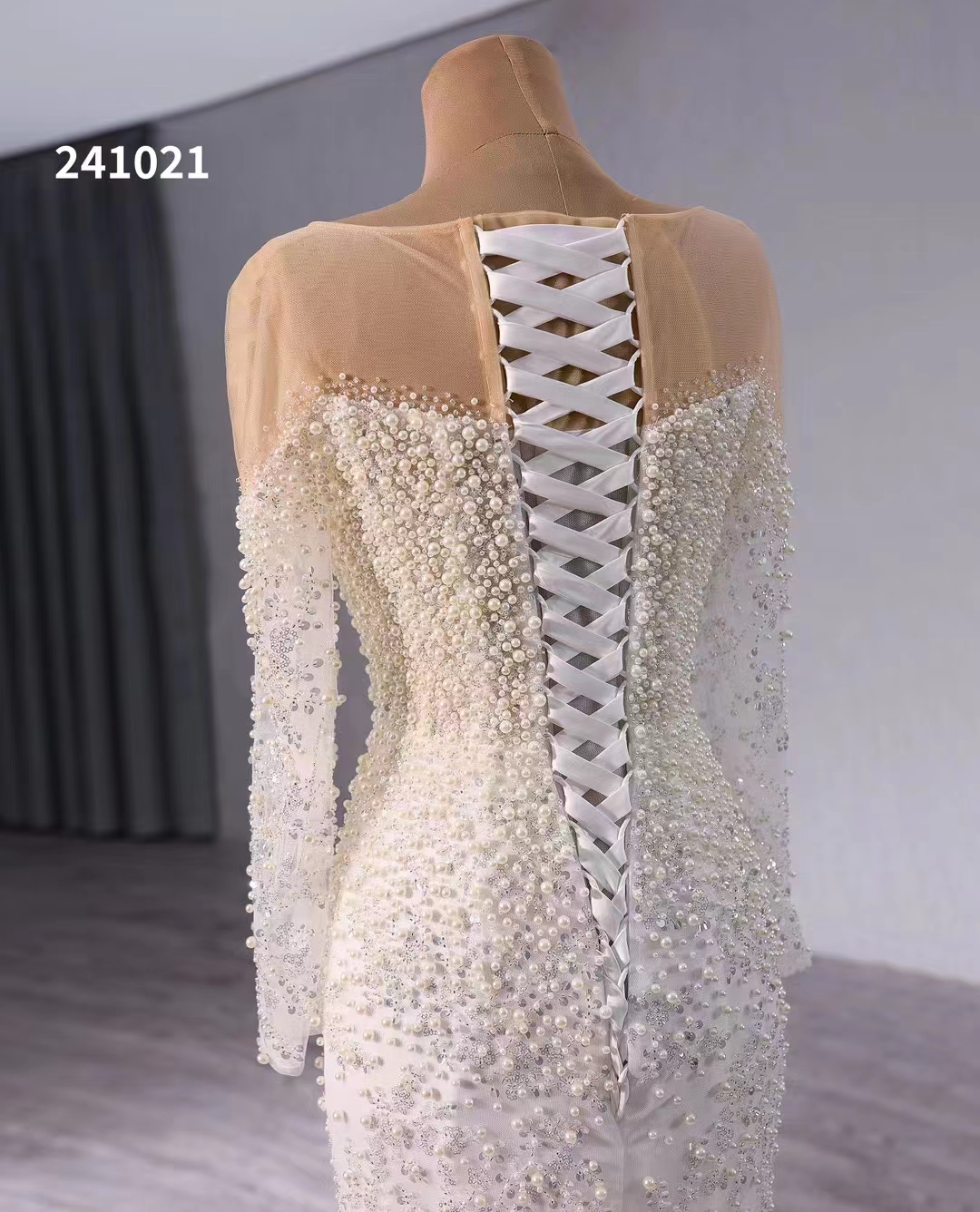 Vestido de noiva de sereia de luxo Pearl de manga longa SM241021