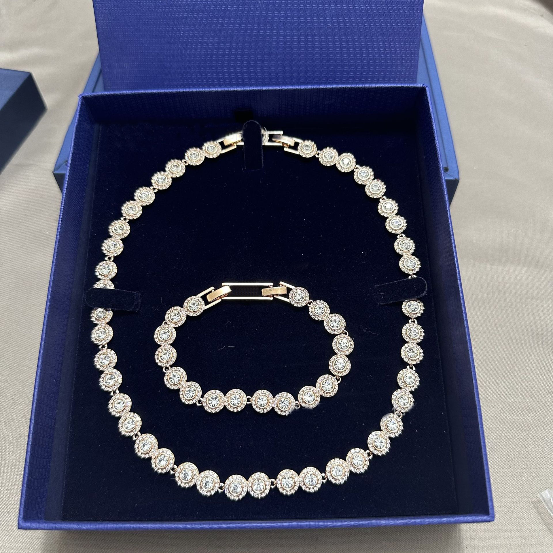 Hexagram vs Minimalist Jewelry: Does the Shape Actually Matter or