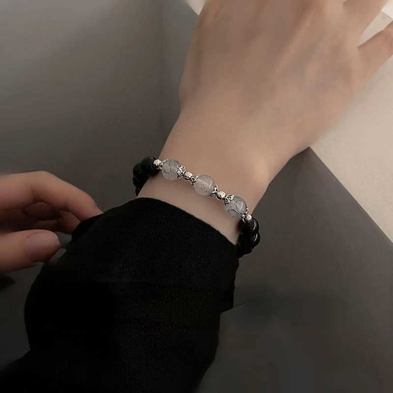 Catena Wanzhi 2024 Nuovo Bracciale magnetico coppia di cristalli di ossidiana uomini e donne coreano Fashion perline di San Valentino Gift Y240420