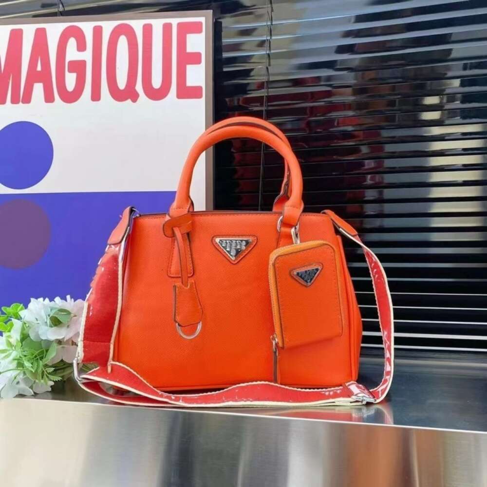 Seller Horse Designers Nuovo zaino all'ingrosso in pelle con una borsa