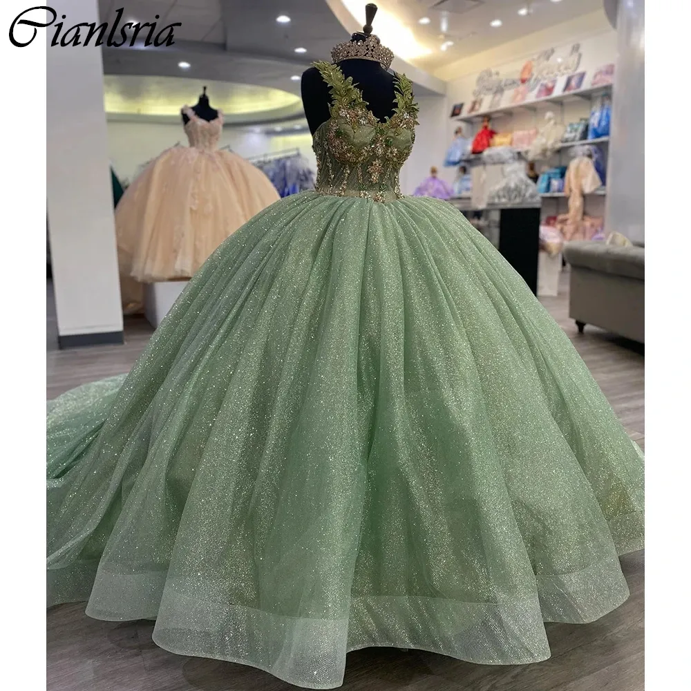 Sage Green Illusion perline sfera di cristallo abiti Quinceanera Abiti Spaghetti Appliques Corce in pizzo Vietidos de 15 Anos