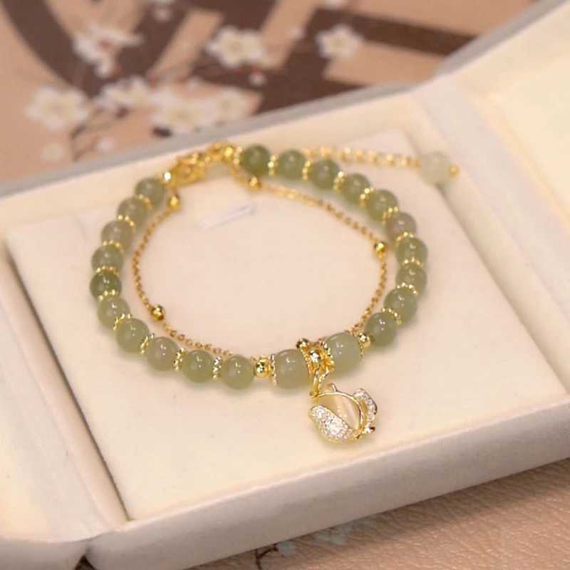 Chain Fashion Chinese Style Imitation Jade Tulip Bracelet Vintage Light Luxury Beaded Bracelet Womens Girls Party Jewelry Gift Y240420