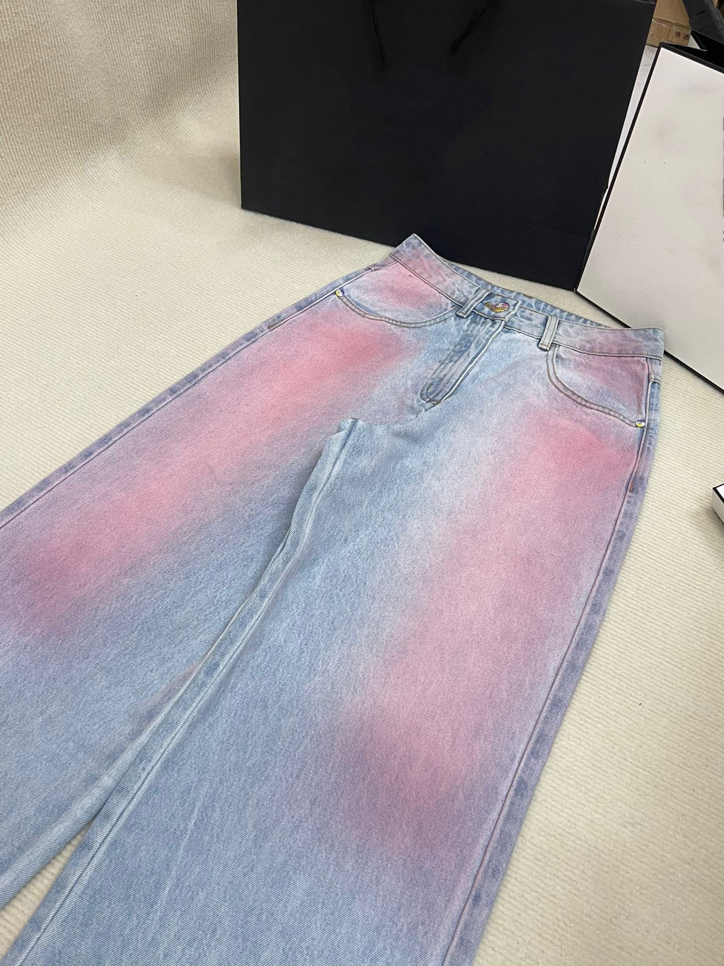 Damesontwerper jeans rechte poten gewassen gradiënt jeans brede poten 2024 Nieuwe lente en zomer losse slanke vloerlengte broek