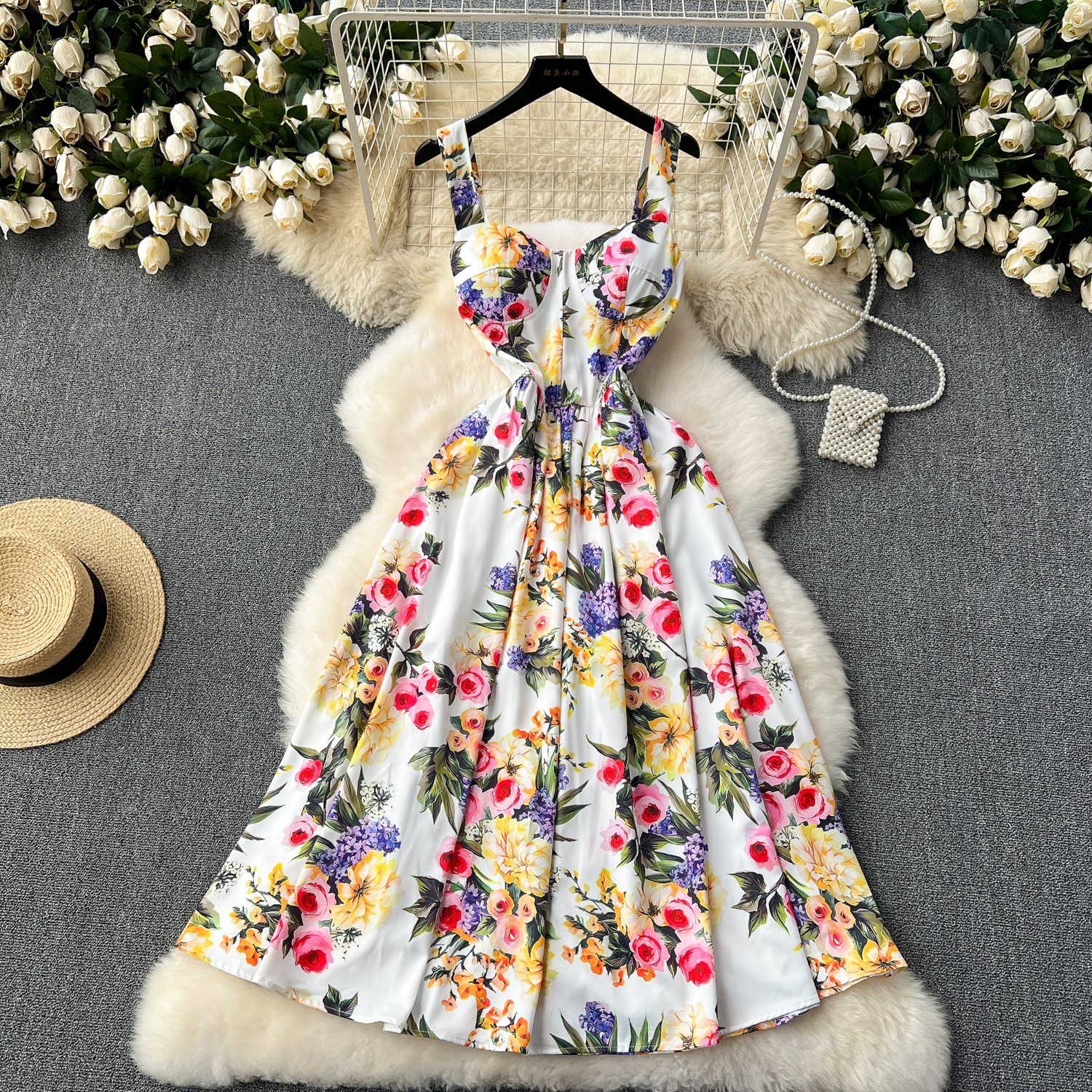 2024 Robes décontractées Summer Bage Spaghetti Sangle Robe Vente de fleurs sans manches en V Femme en V