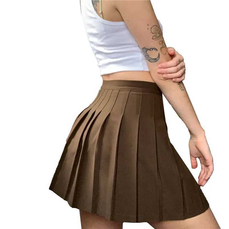 Saias Xingqing Mulheres High Salia plissada do verão Casual Casual Kawaii A-line Saias xadrezes uniformes escolares japoneses Mini saias Y240420