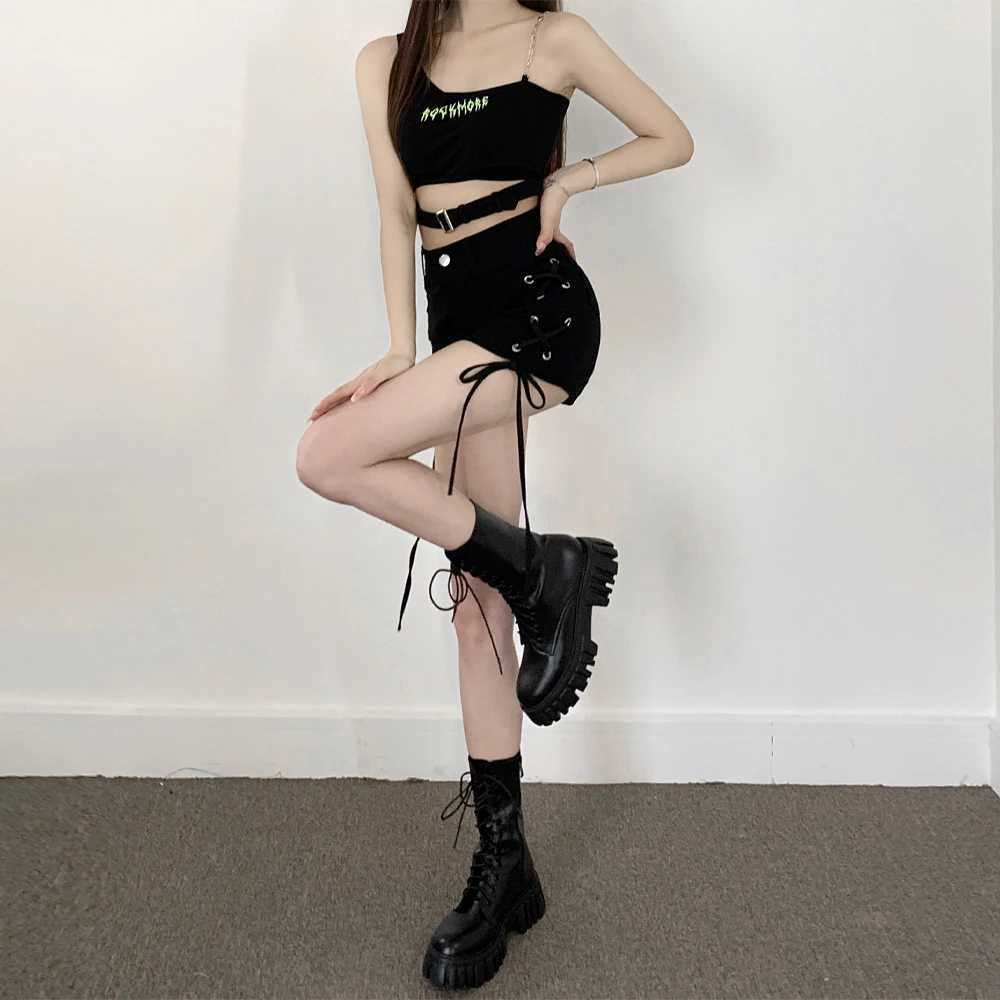 Damskie szorty czarne szorty gotyckie kobiety seksowne bandaż koronki w górę wysokiej talii Y2K Strtwear Shorts swobodne ciasne spodnie Y240420