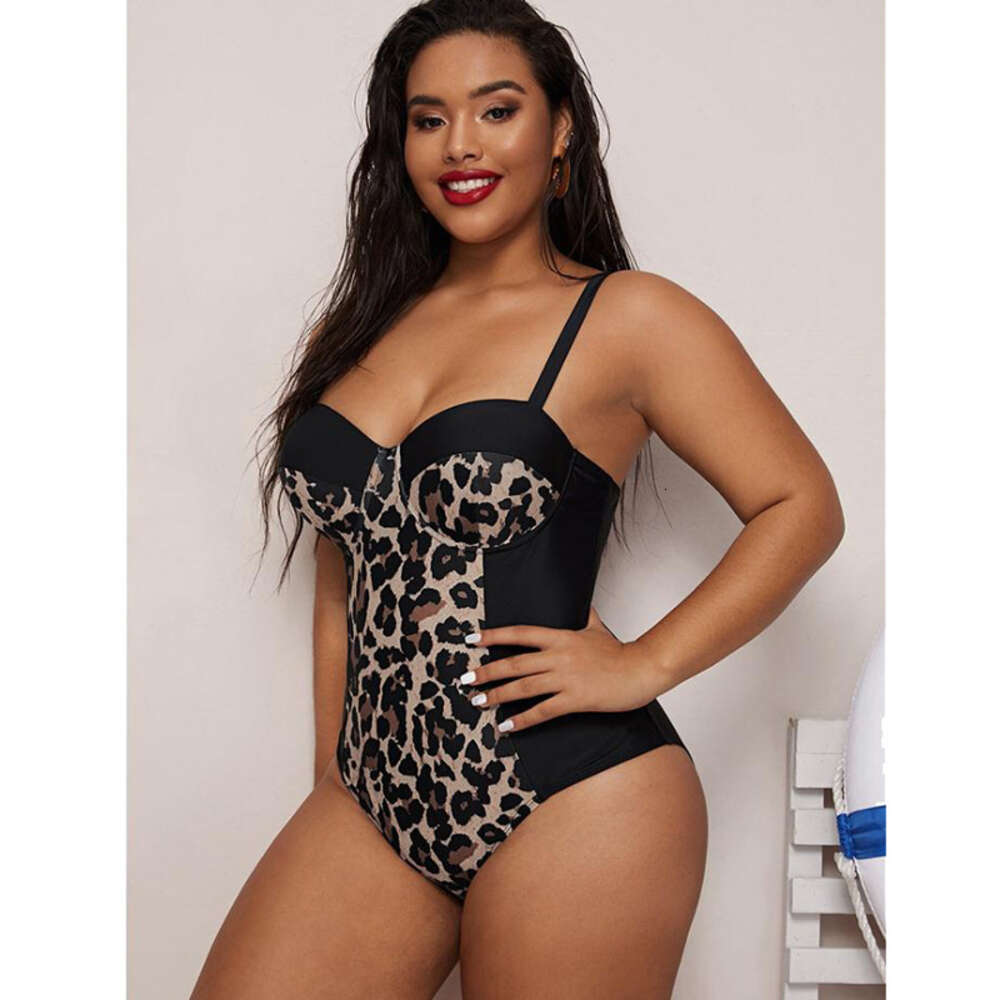 Costume da bagno oversize da donna con stampa leopardata che copre la pancia la tuta a tutela sliminata e sexy senza schienale