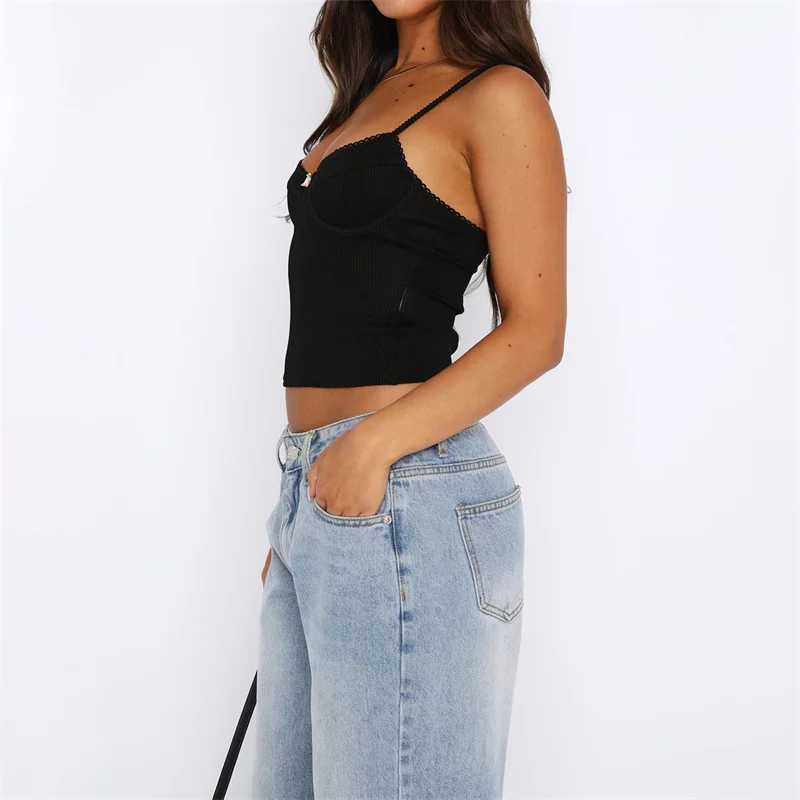 Kvinnors tankar Camis Xingqing Lace Trim Crop Top 2000 -tal Kvinnor Sexig spaghetti rem slöfri BAKTLESS BUSTIER Y2K Eesthetic Clothing Strtwear Y240420