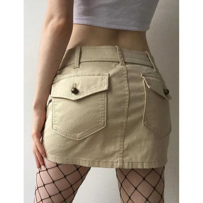 Röcke Xingqing Y2K Khaki -Rock 2000er ästhetische Frauen Harajuku Low Taille gerade kurze Miniröcke mit Gürtel und Taschen Strtwear Y240420