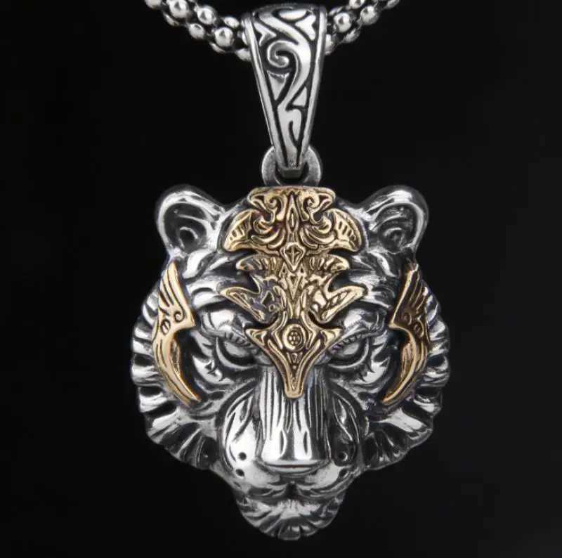 Colliers pendentiels Collier pendentif réaliste pour hommes Collier animal exquis Gifts de bijoux vintage Y240420