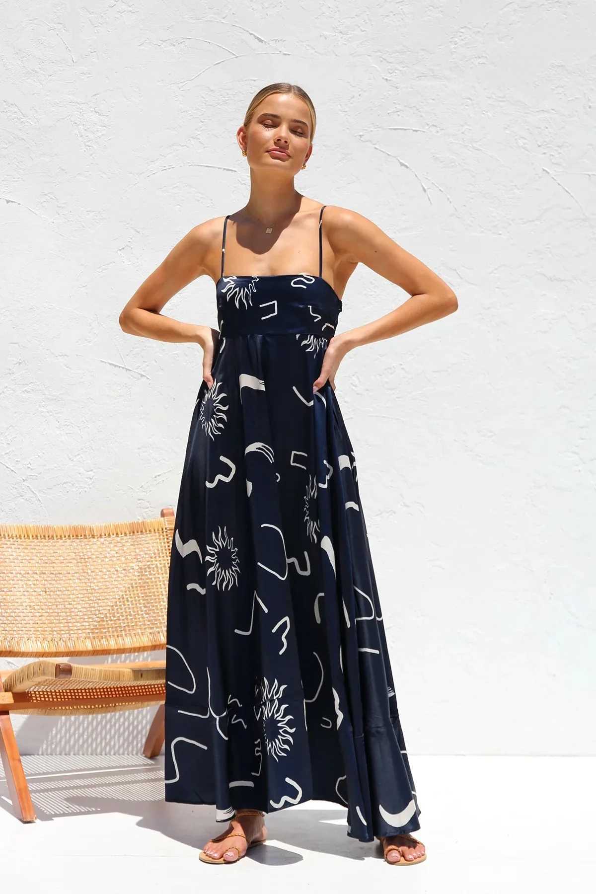 Городские сексуальные платья Женские новые элегантные свежие цветочные припечатки спагетти ремешок Maxi Holiday Dress Y240420