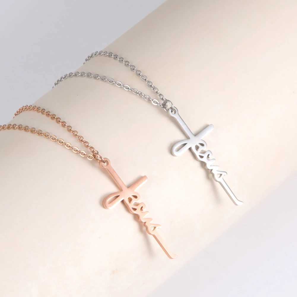 Colliers de pendentif Skyrim Jésus Cross Pendants Collier pour femmes hommes Chaînes en acier inoxydable Sauveur chrétien Sauveur Bijoux de bijoux Y240420