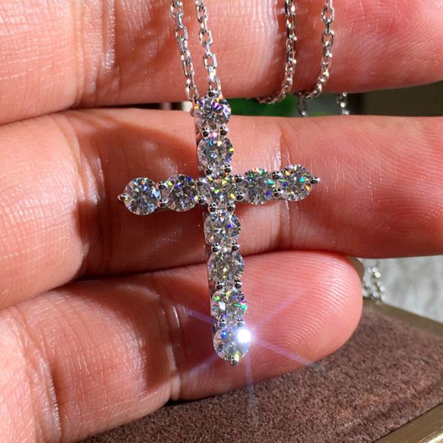 Süße weibliche Diamant Halskette Mode Cross Style Anhänger Halskette Big 925 Sterling Silber Choker Halsketten für Frauen229w