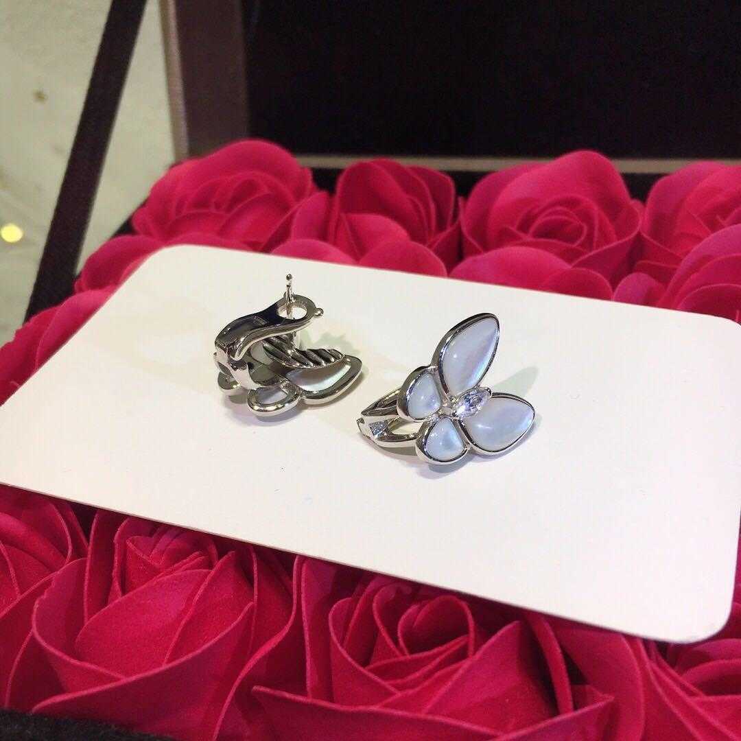 Designer Brand Van White Beimu Butterfly Earrings 925 Sterling Silver Plated With 18K Gold V Family Jewelry