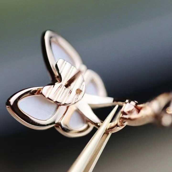 Charme de créateur 925 Boucles d'oreilles Van Van Butterfly plaquées avec une haute édition High Edition avec logo de Fritillaria en or rose 18K