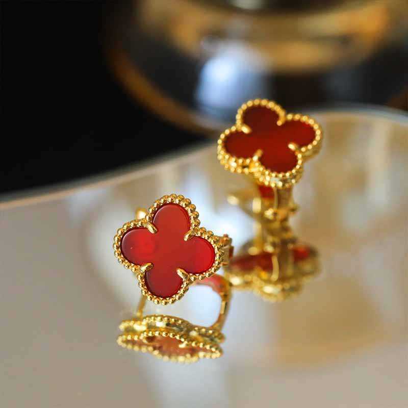 Designer Original High version Van S925 Sterling Silver Natural Red Agate Lucky Four Leaf Grass Ear Clam Network Earrings jewelry