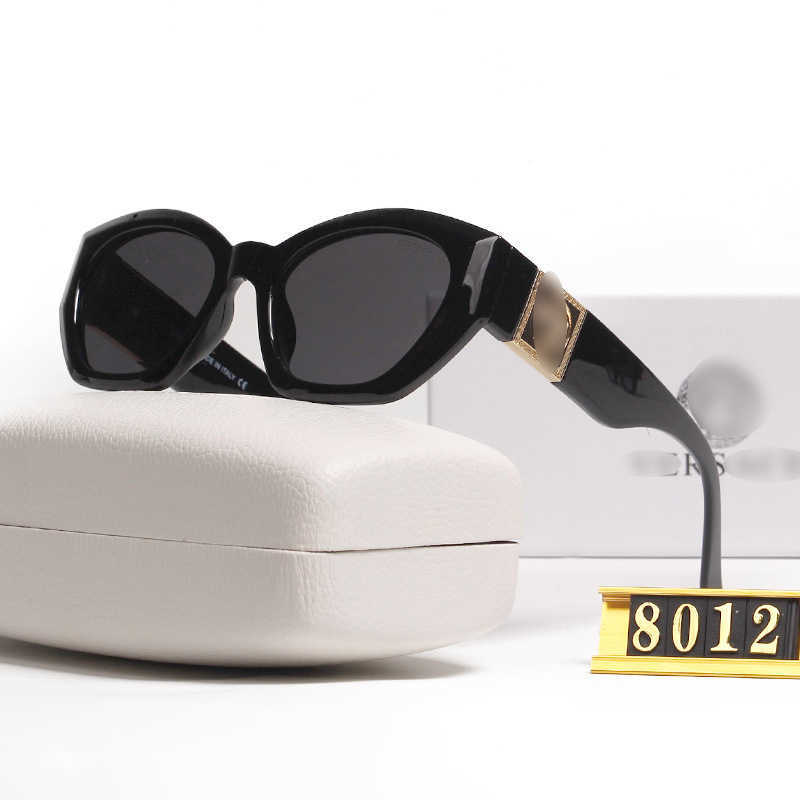 Lunettes de soleil designer 2024 Nouveau fan-v Home Premium Sunglasses Nouvel An Shake Sound Hot Fashion Premium Cat Eye Sunglasses