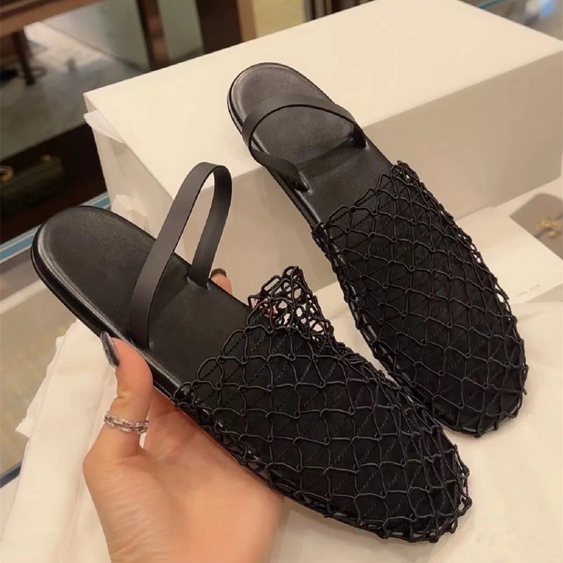 2024 Nuovi sandali a rete nera nera calda da donna cavo out mesh cool slingback designer scarpe da spiaggia sexy donne