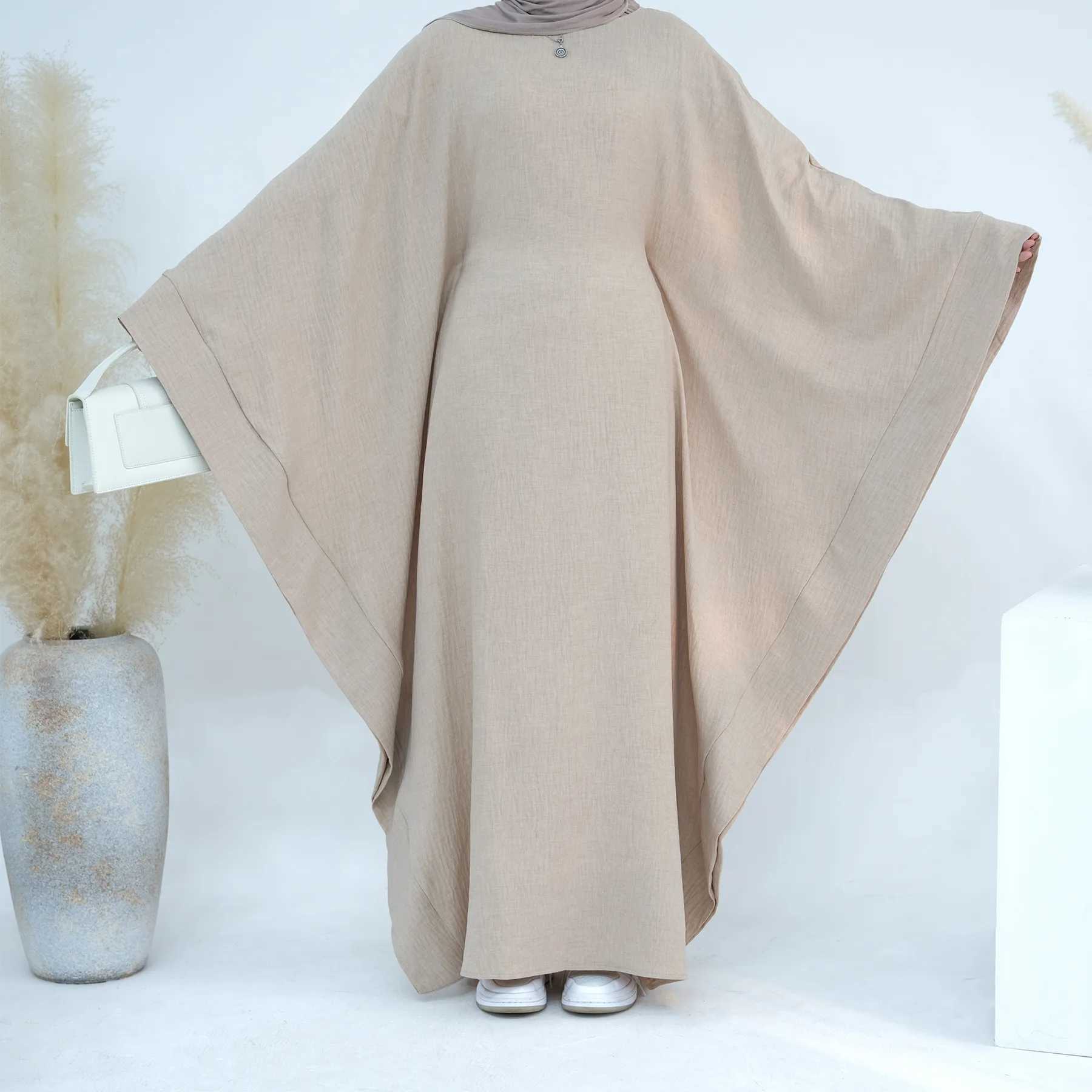 エスニック衣類控えめなイスラムファッションバットスリーブローブドバイ七面鳥イスラム教徒の女性プレーンドレスアラブ中東服ラマダン女性Kaftan D240419