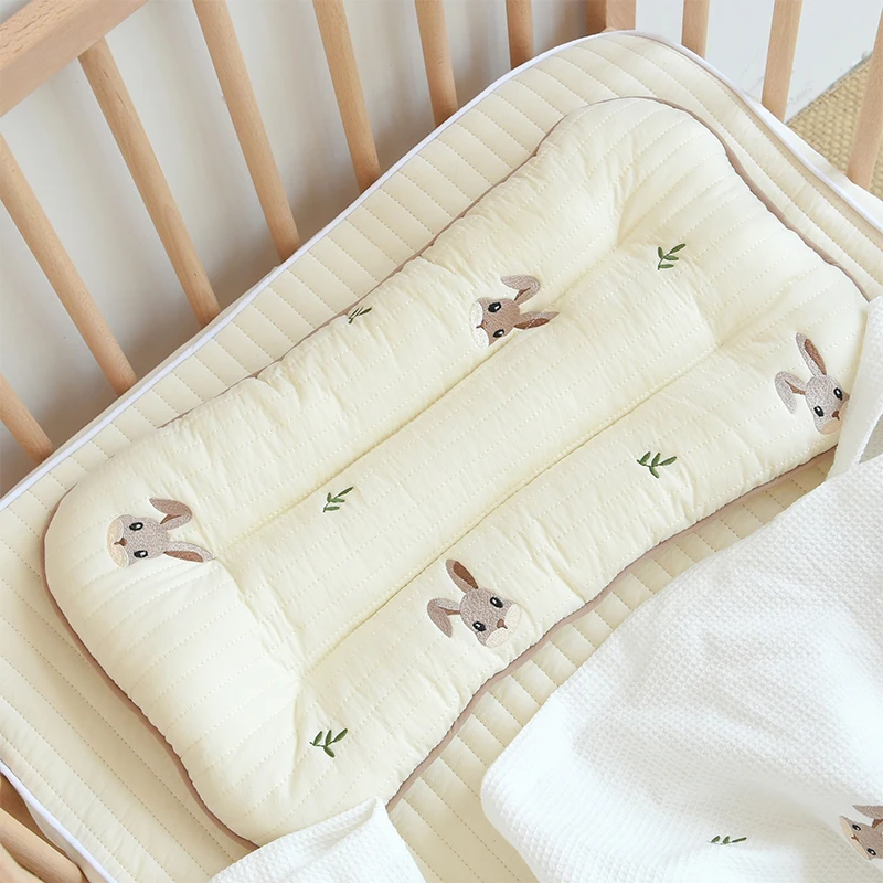 Bordado de travesseiros urso recém -nascido Baby Pillow Algodão Casto Infantil Cushion Crianças travesseiros respiráveis para criança dormindo