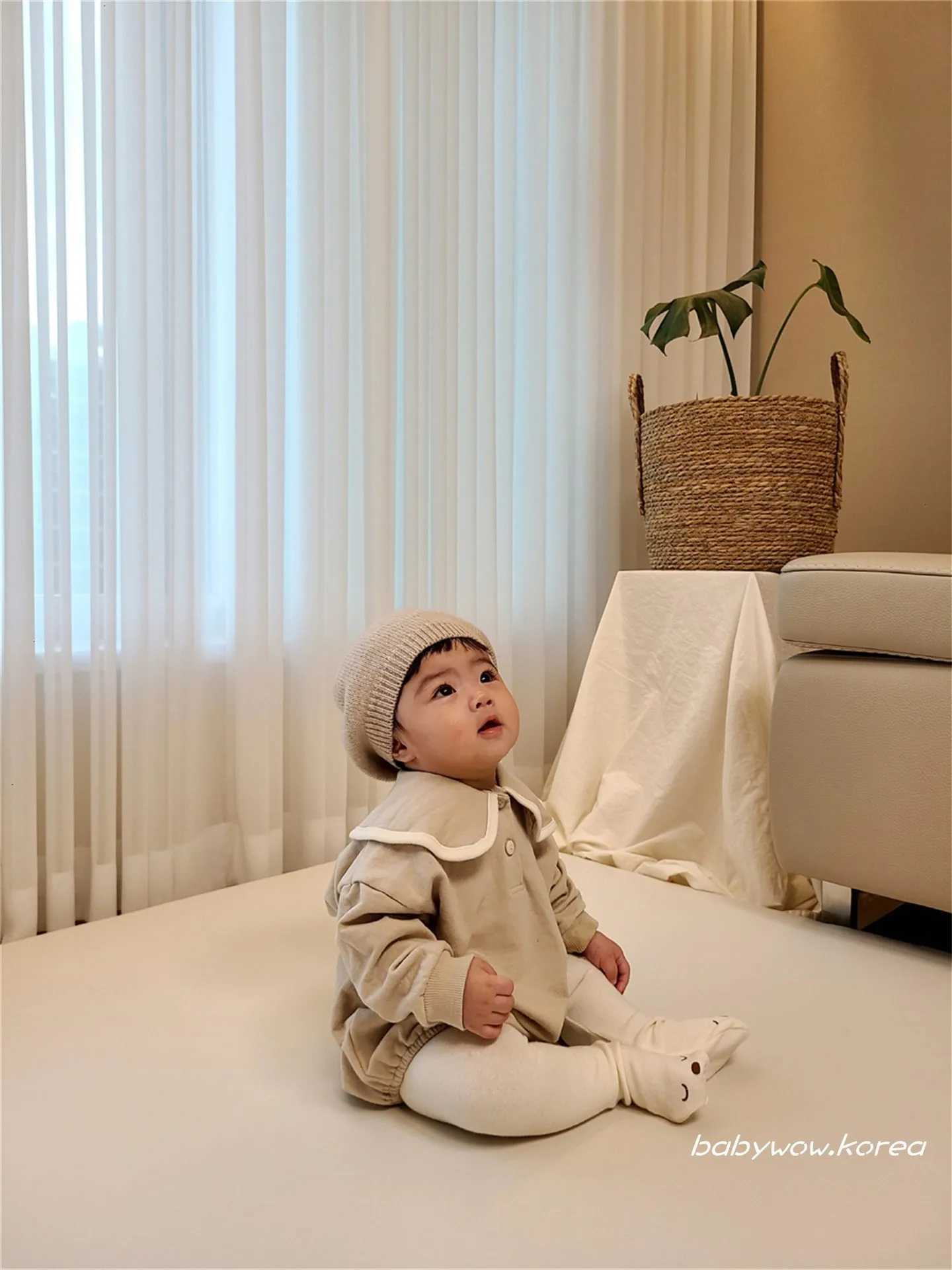 Rompers 2023 Autumn Baby New Long Sleeve Bodysuit فضفاضة طفلة طفلة كبيرة من طية صدر السترة حديثي الولادة طفل بويلة القطن 0-24M H240423