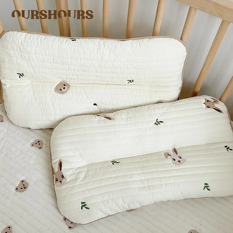 Bordado de travesseiros urso recém -nascido Baby Pillow Algodão Casto Infantil Cushion Crianças travesseiros respiráveis para criança dormindo