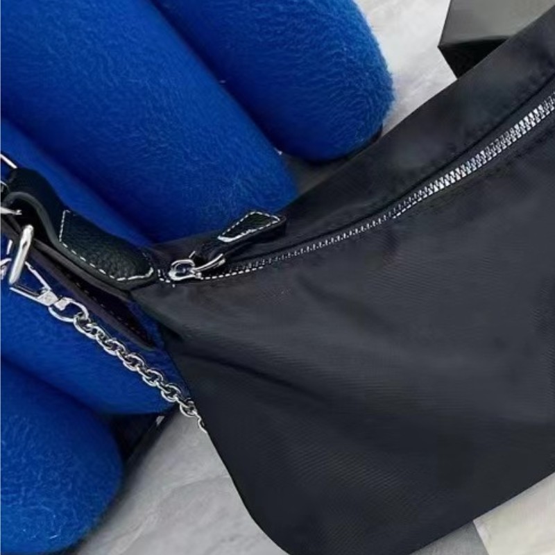 Fashion Brand Designer Women's Handbag Large Capacity Classic Inverted Triangle Letter Logo Shoulder Bag Luxury Black 7A Quality Chain Zipper Design Crossbody Bag