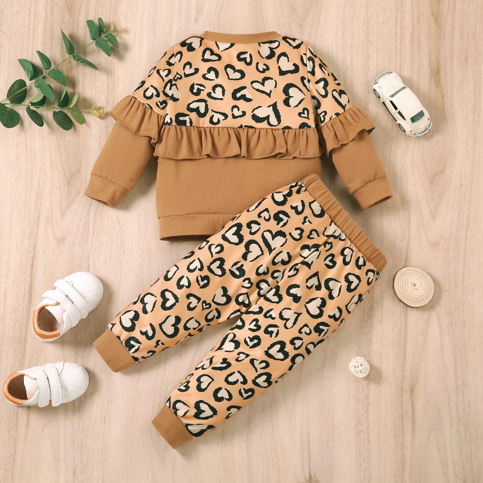 Set Valentine Baby Suit Set Leopard Heart Print Round Neck Long Sleeve Ruffle Tops+ Trousers For Girls 024 månader