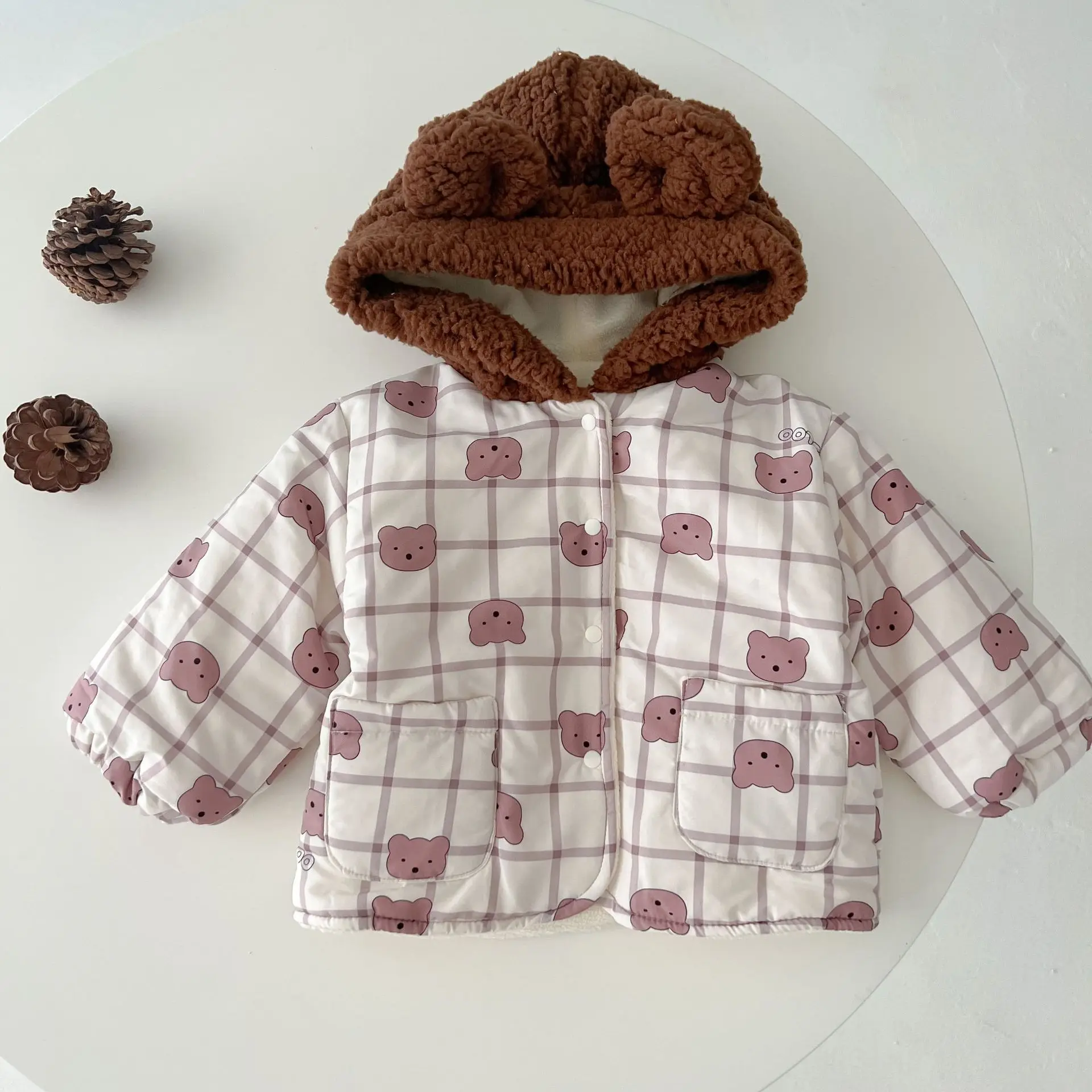 Coats Roupos de algodão infantil meninos e meninas de inverno bebê lindo urso desenho animado casaco de algodão com capuz