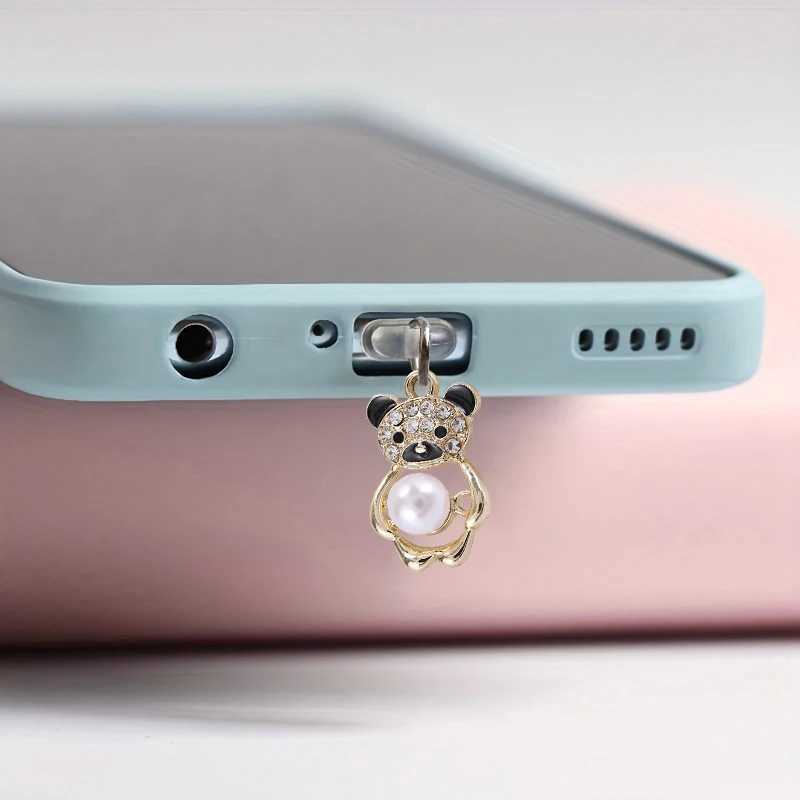 Mobiele telefoon Anti-Dust-gadgets Mobiele telefoon Dust Plug schattig Little Bear Pearl ingelegde diamantlegering hangerse sieraden Y240423