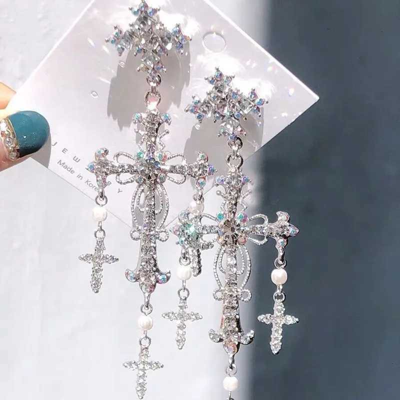 Chandelier en peluche Mwsonya New Palace Style Silver Color Luxury Crystal Cross Boucles d'oreilles pour femmes Élégant Party Party Bijoux D240323