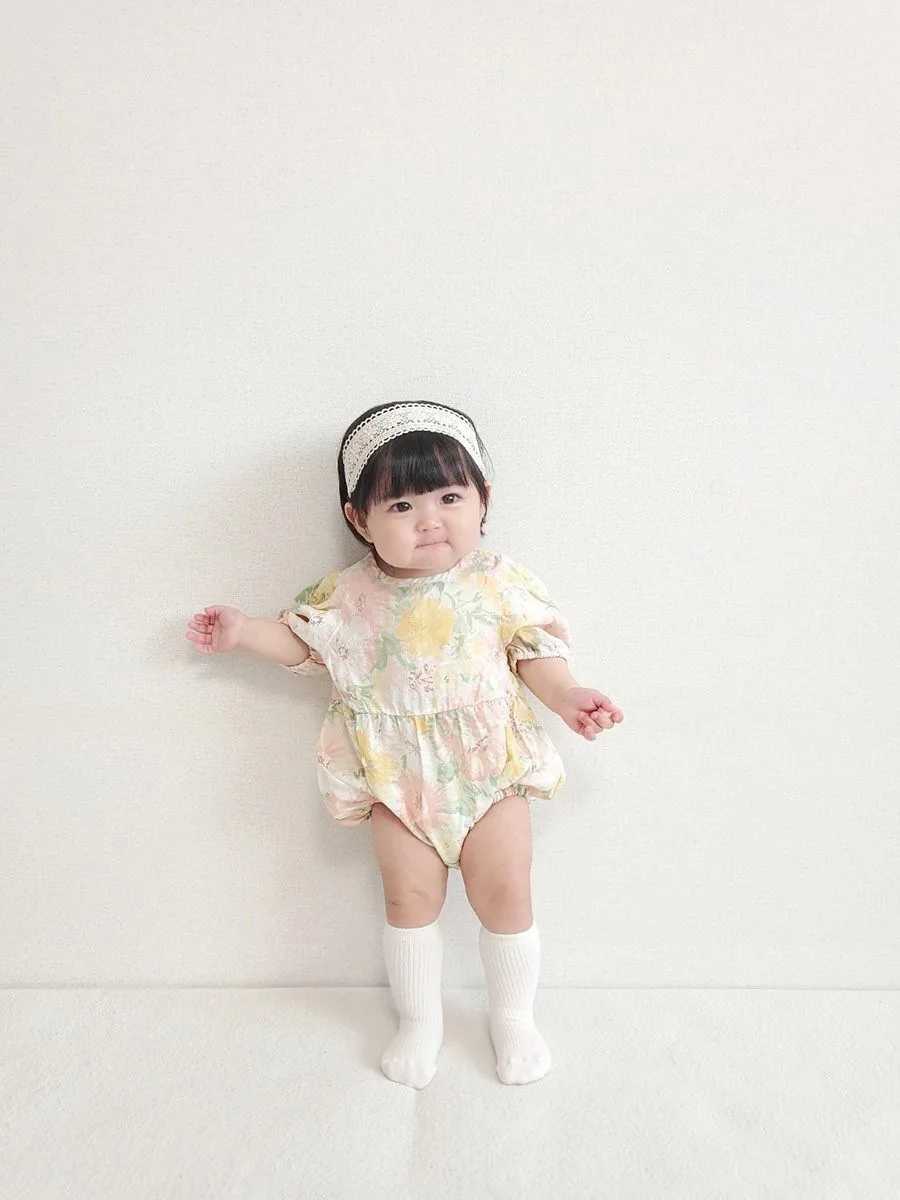 Rompers Fashion Flower Print Baby Girl Short Sleeve Bodysuit Cotton Princess Clothing 2023 Summer New Infant Jumpsuit Clothes H240423